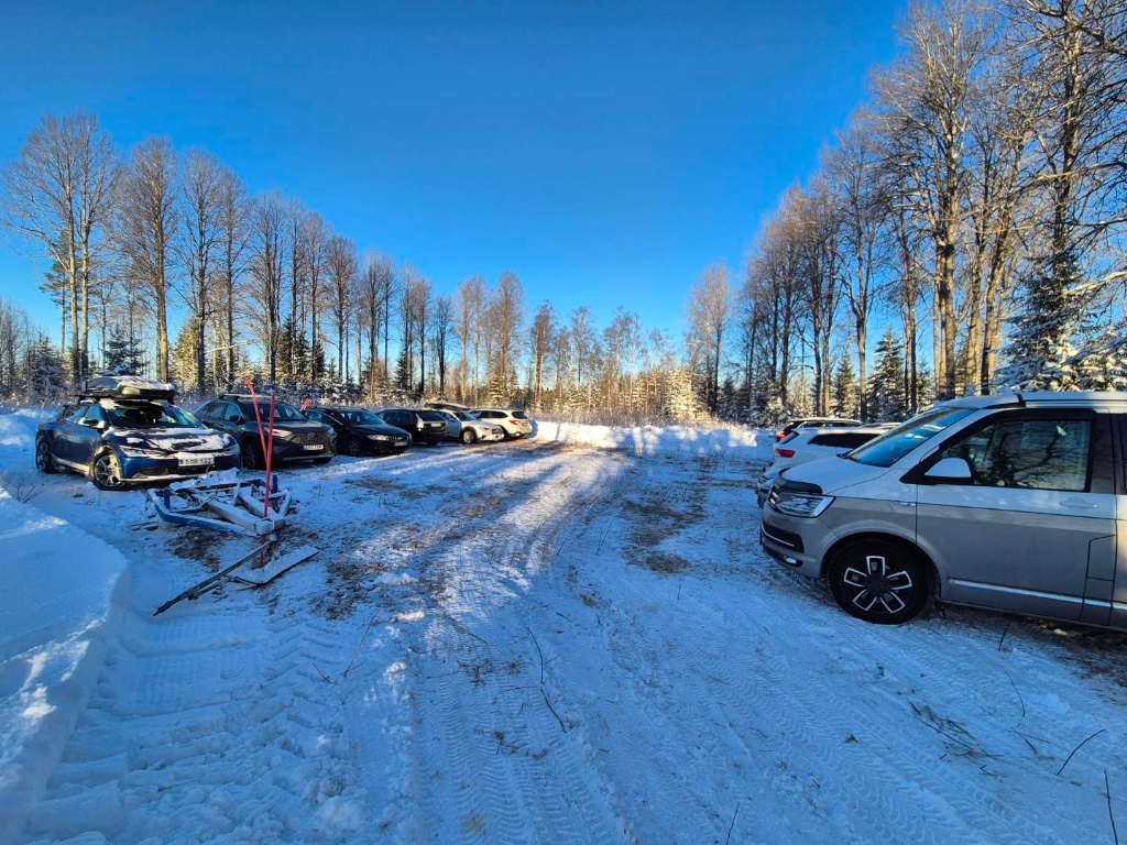 Parkeringen vid Bråten.